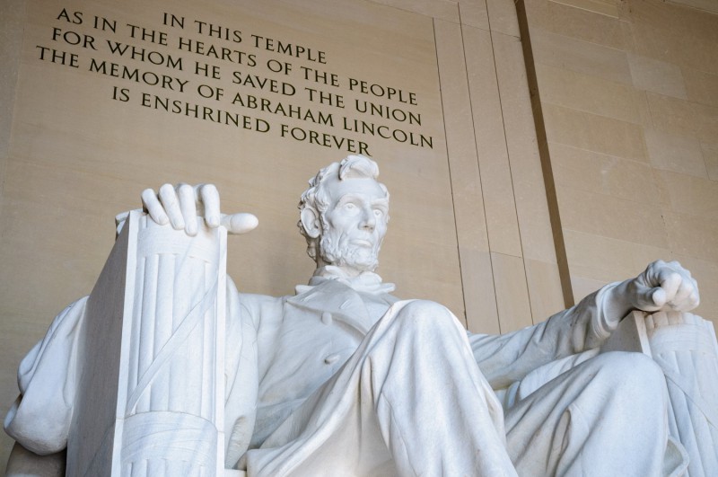 Lincolnův památník (socha Abrahama Lincolna).