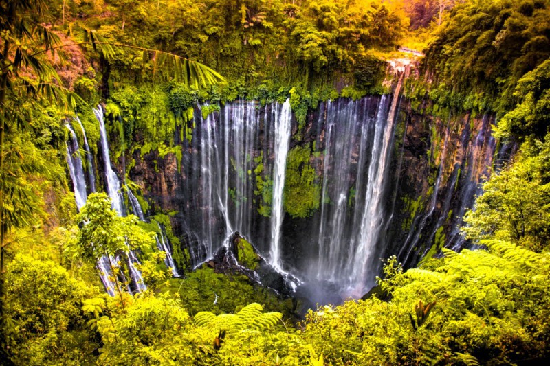 Vodopády Tumpak Sewu.