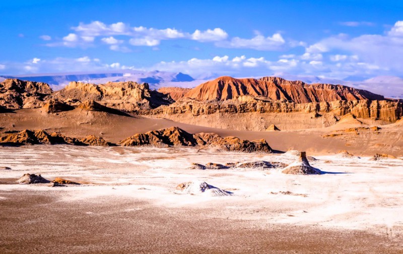 Valle de la Luna, jiným názvem Měsíční údolí v poušti Atacama.