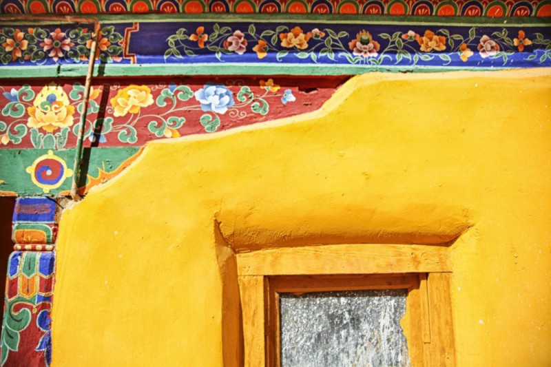 Barevná tibetská architektura.