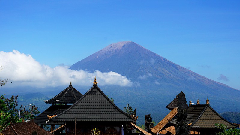 Sopka Agung na Bali.