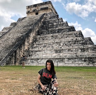 SEN na pyramidě Chichen Itza