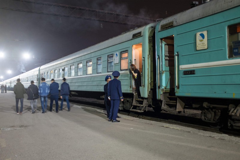 Vlakový přesun Almaty – Šimkent, 1 noc