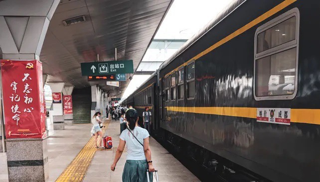 Vlakový přesun Luoyang - Peking