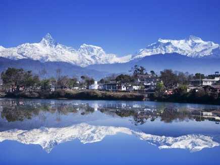 Pokhara je výchozím bodem vysokohorských treků